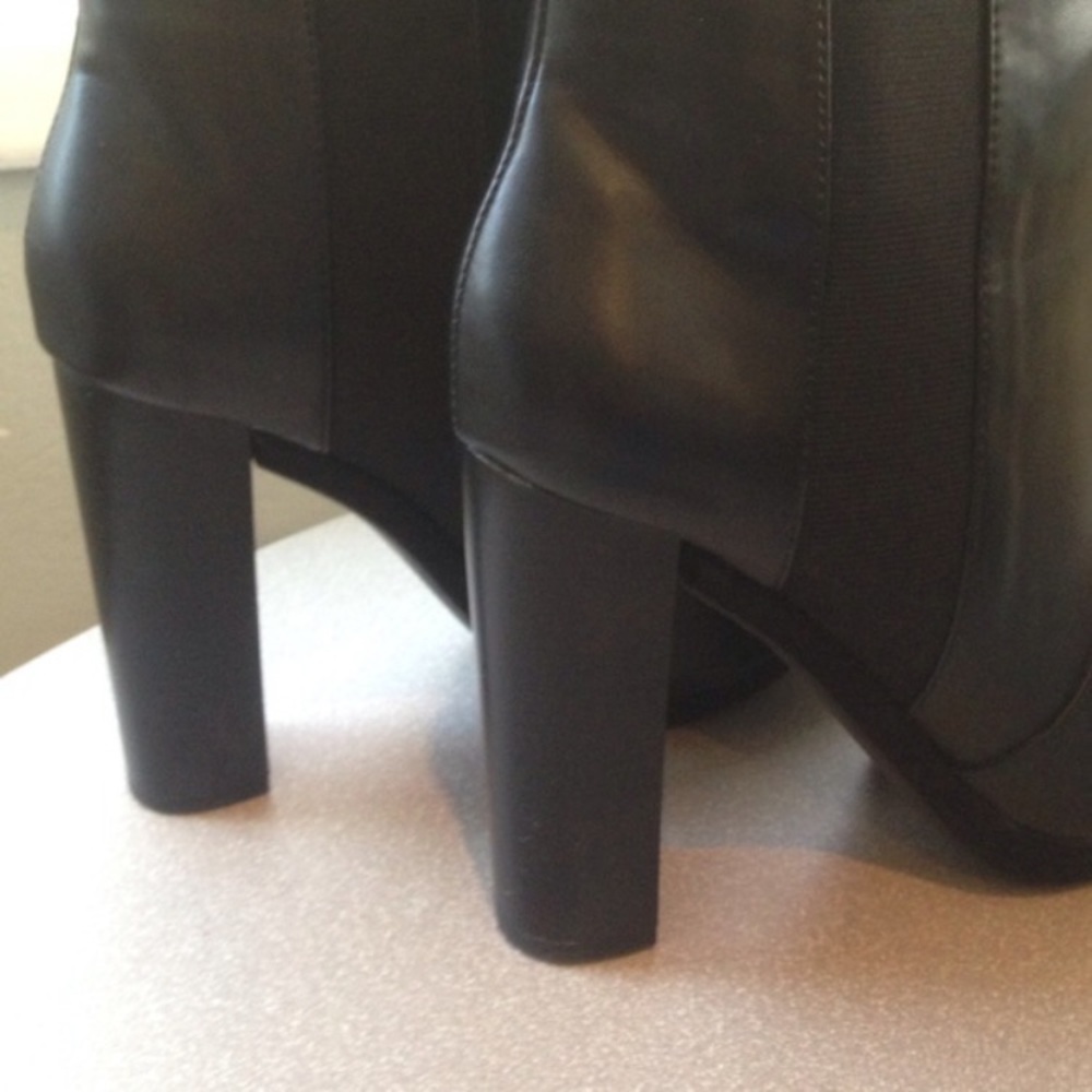 Sz 8 Zara bootie